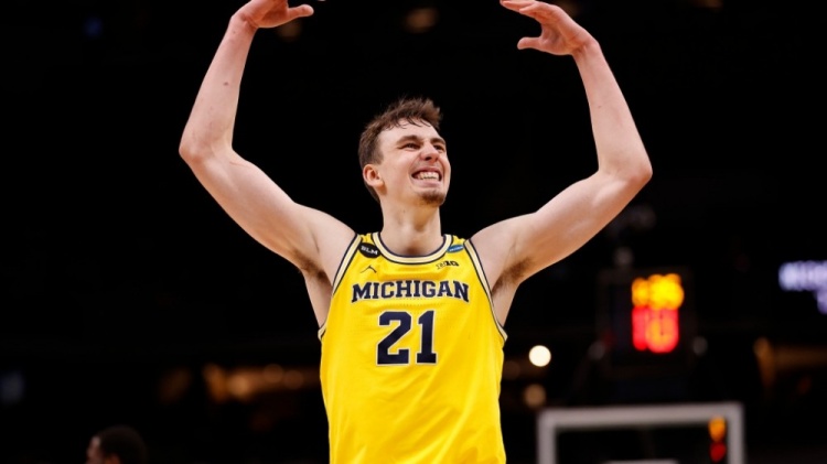 紧密联系 紧密联系