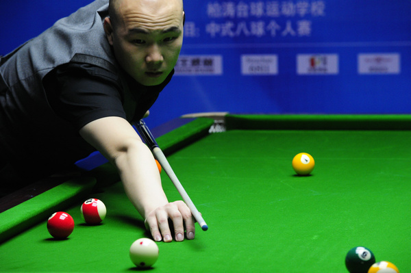 的运动员背 的运动员背