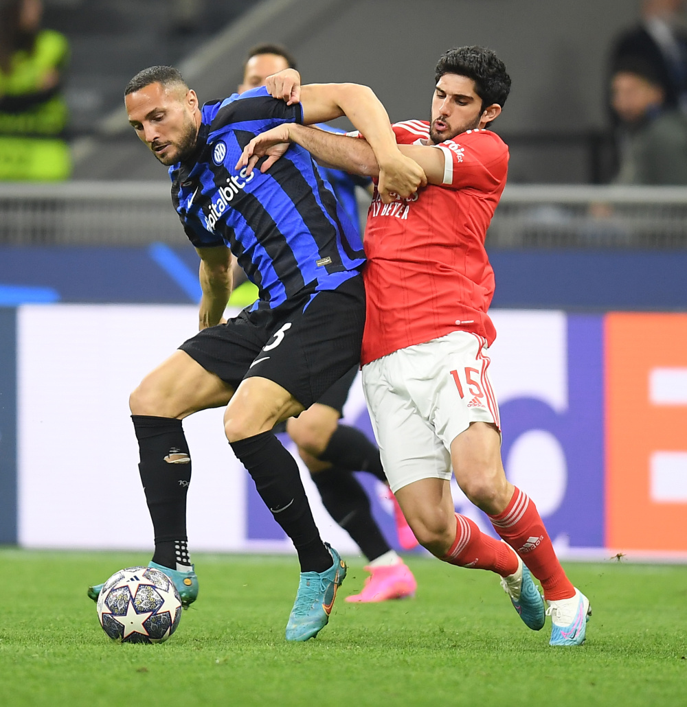 但在对抗中 但在对抗中